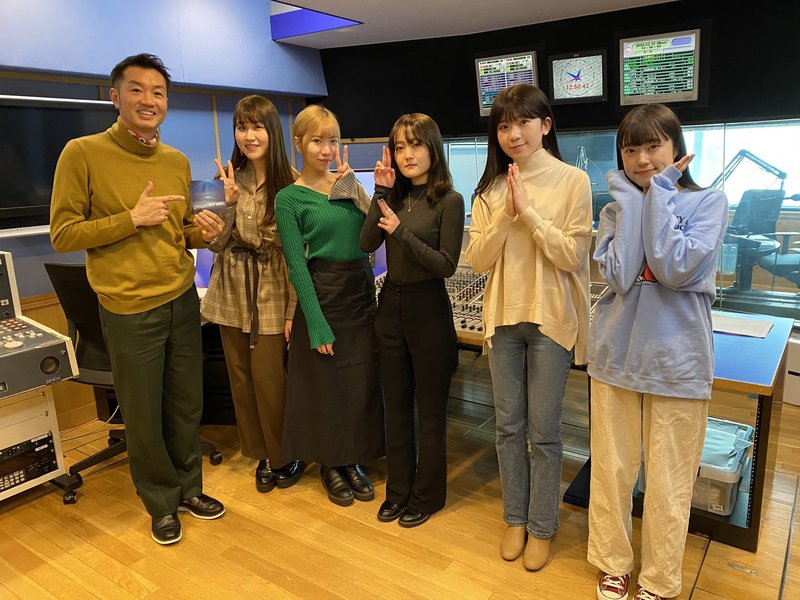 【02/13 9時台 Little Glee Monster @LittleGleeMonst 登場】