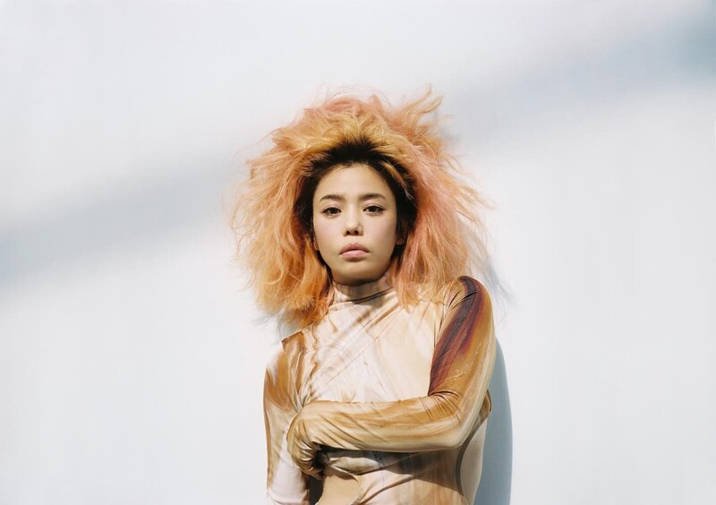 12時台 Chara(@Chara_xxx_)が春におすすめの本を紹介♪