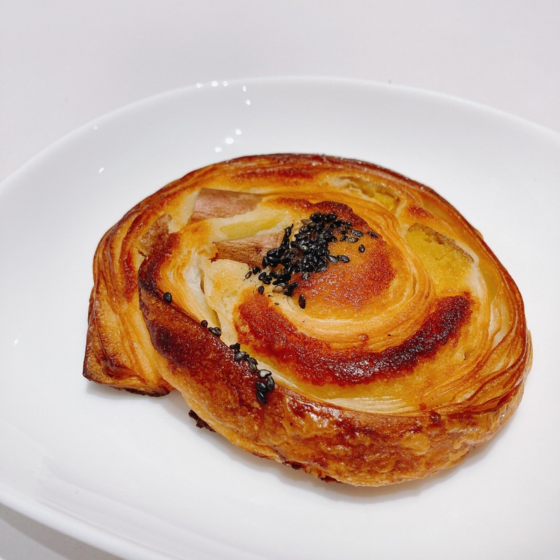 ◎しあわせの菓子パン◎The Millの安納芋ガトー