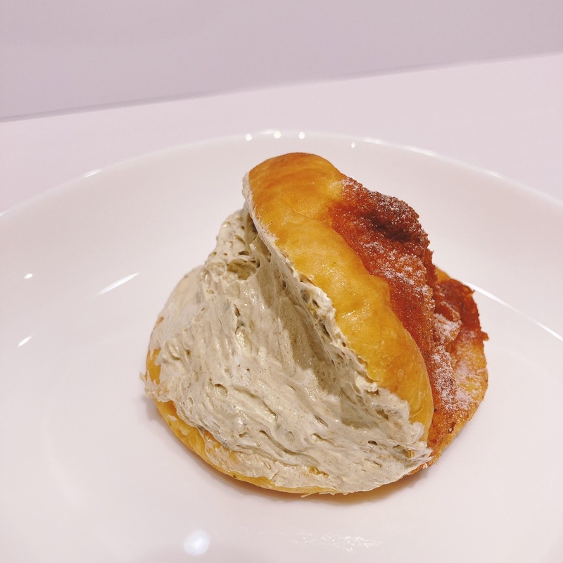 ◎しあわせの菓子パン◎タニロクベーカリーパネーナ「あふれる！ピスタチオクリームパン」