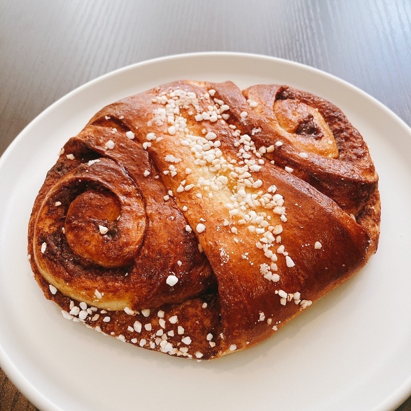 ◎しあわせの菓子パン◎ カフェ アアルト「シナモンロール」