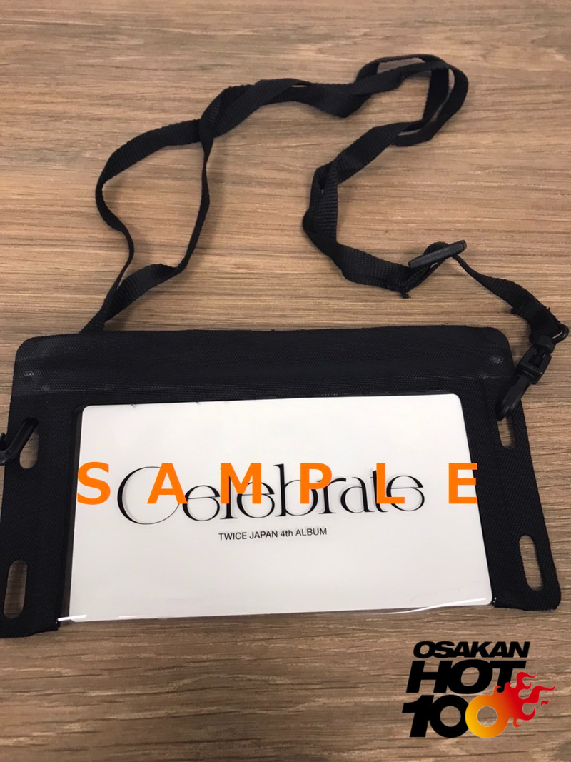 電話でNo.1予想をして【 TWICE「『Celebrate』オリジナルウォータープルーフポーチ」】をゲット！！