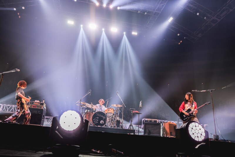 #RK802 で『 SHISHAMO 』LIVE音源&インタビューをオンエア !!! サイン入りポストカードのプレゼントも!!　@SHISHAMO_BAND