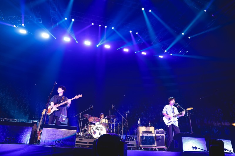 #RK802 で『 Saucy Dog 』LIVE音源&インタビューをオンエア !!! サイン入りポストカードのプレゼントも!!　@saucydog_offi