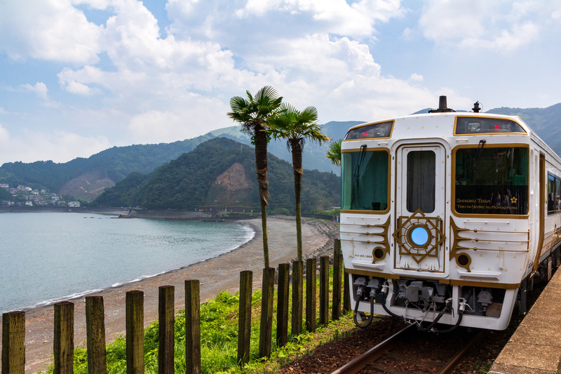 ◎ 9時台 赤い風船 Fresh & Relax 今「鉄旅」をご紹介！今週は「志国土佐 時代の夜明けのものがたり」 ◎ #起きたら802