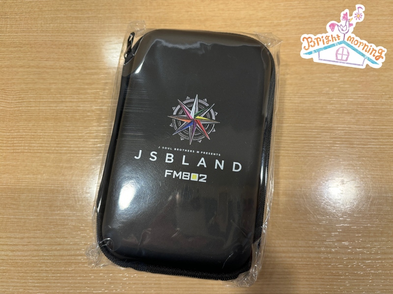 金曜朝7時は、、なな金プレゼント ☆JSB LAND x FM802 コラボモバイルアクセサリーケース☆