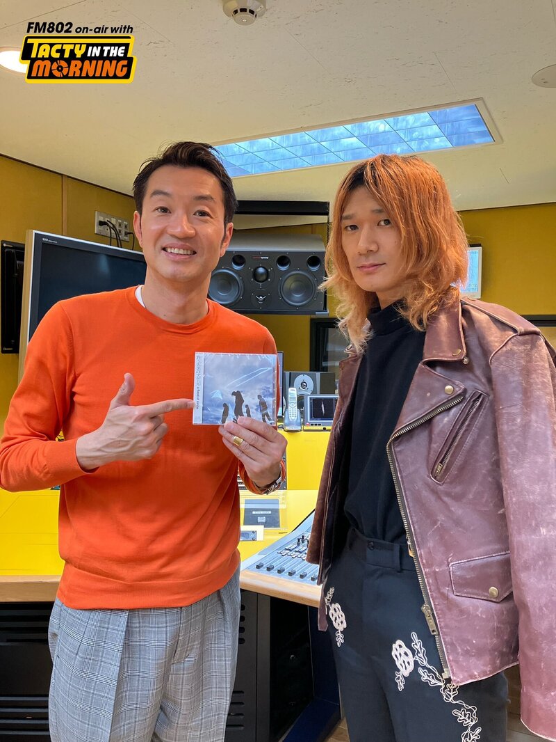 【1/21(火) INTERVIEW GUEST : a flood of circle 】