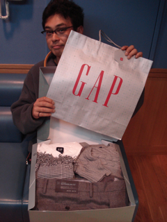 GAP限定仕様のギフトBOX