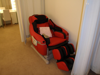 セルフメイクアップラウンジ「COLOR」