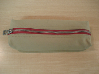 ヒロトのペンケース①