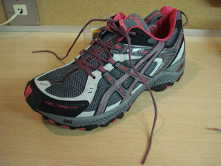 トレイルランニングシューズ