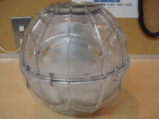 ボール型アイスクリームメーカー『アイスクリーム レボリューション』