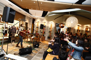 Caravan アコースティックライブ ＠ UGG Australia OSAKA その②