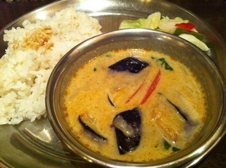 ＊ガレージ食堂＊