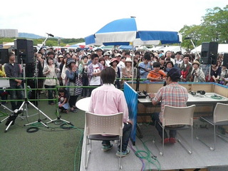 ＊ファンキーマーケットの会場から＊