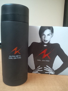 ★今週の「予想屋サンデー」アーティストグッズは？？★