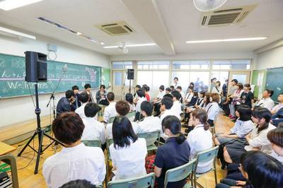 ★ UNISON SQUARE GARDEN と学校訪問 ★