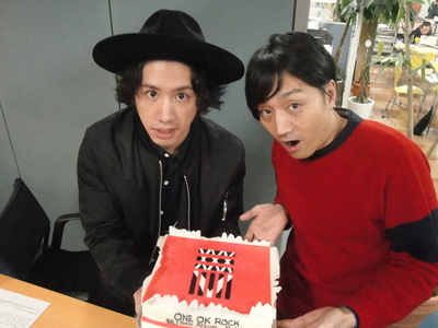 ▼まもなくONE OK ROCK、Takaが登場！