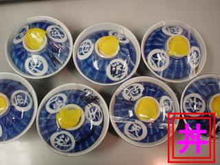 今日のお昼はおそば屋さんで注文！！