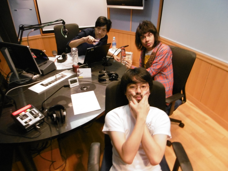 ただいま #RK802 にOKAMOTO'S(@OKAMOTOS_INFO)が生出演中！！