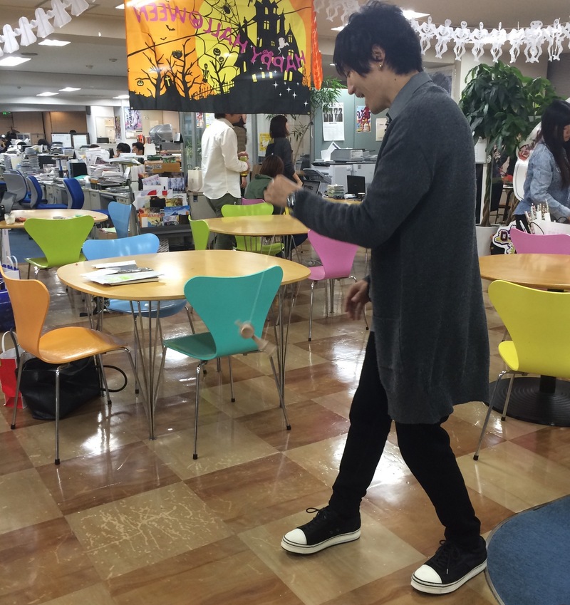 今夜の #RK802 はTHE BAWDIES(@THE_BAWDIES ) が生出演☆＆RADIO CAZY の抽選先行予約やります！！！