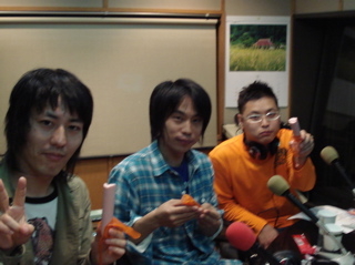 ☆魚肉ソーセージ早剥き！？対決☆