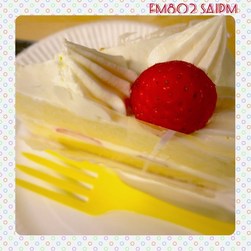 今日のおやつは・・・！「不二家のショートケーキ」