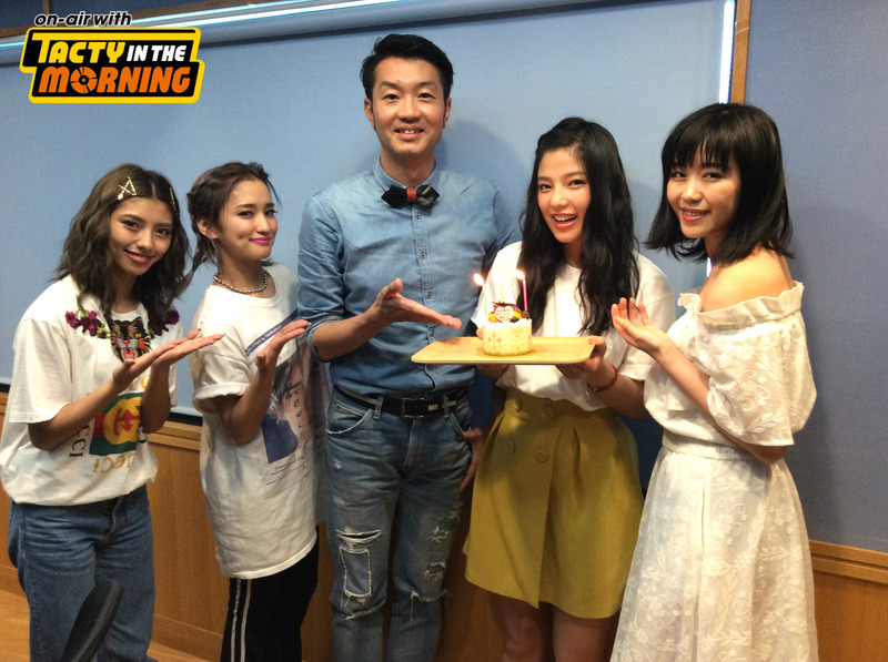 【7/11(火)8時台 E-girls(@Egirls_LDH_1228 )登場！】