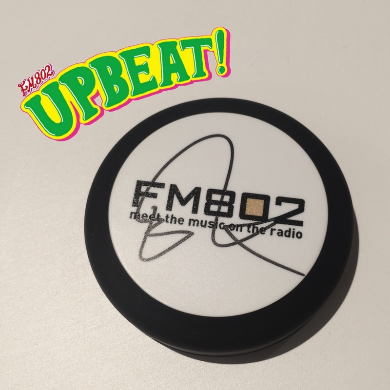 ＜Ed Sheeran(@edsheeran)サイン入りFM802イヤフォンプレゼント＞
